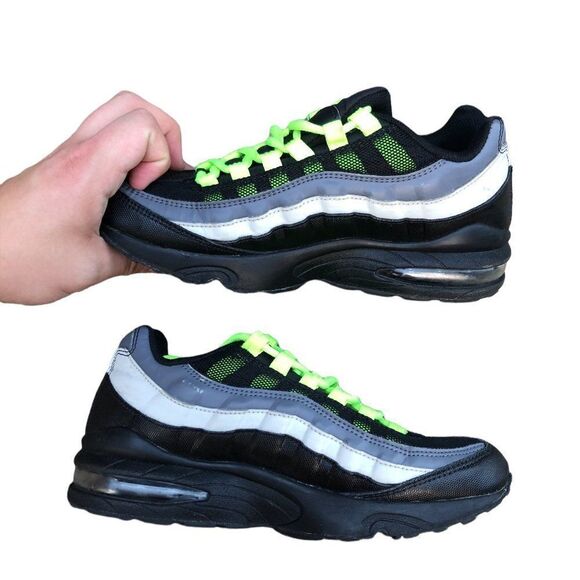 Rare 2018 nike air max 95 black volt size 8.5 - Picture 3 of 16